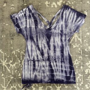 EUC M Full Tilt Purple White Tie-Dye V-Neck Tee tie bottom X cross detail back